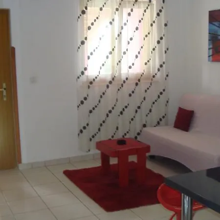 Apartment Vesna 1 *