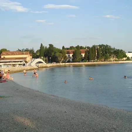 Vesna 1 Apartamento Fažana