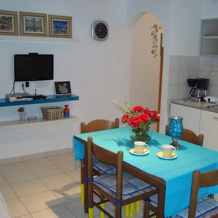Apartment Vesna 1 *