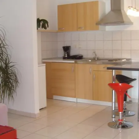 Vesna 1 Apartment
